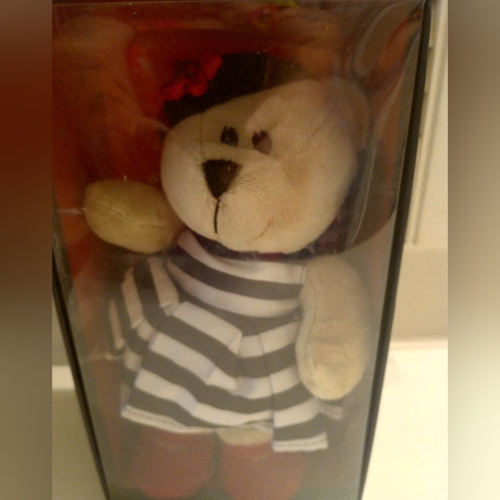 Alice & Olivia and Starbucks Collab 2013 Barista Bear NIB - Picture 3 of 6